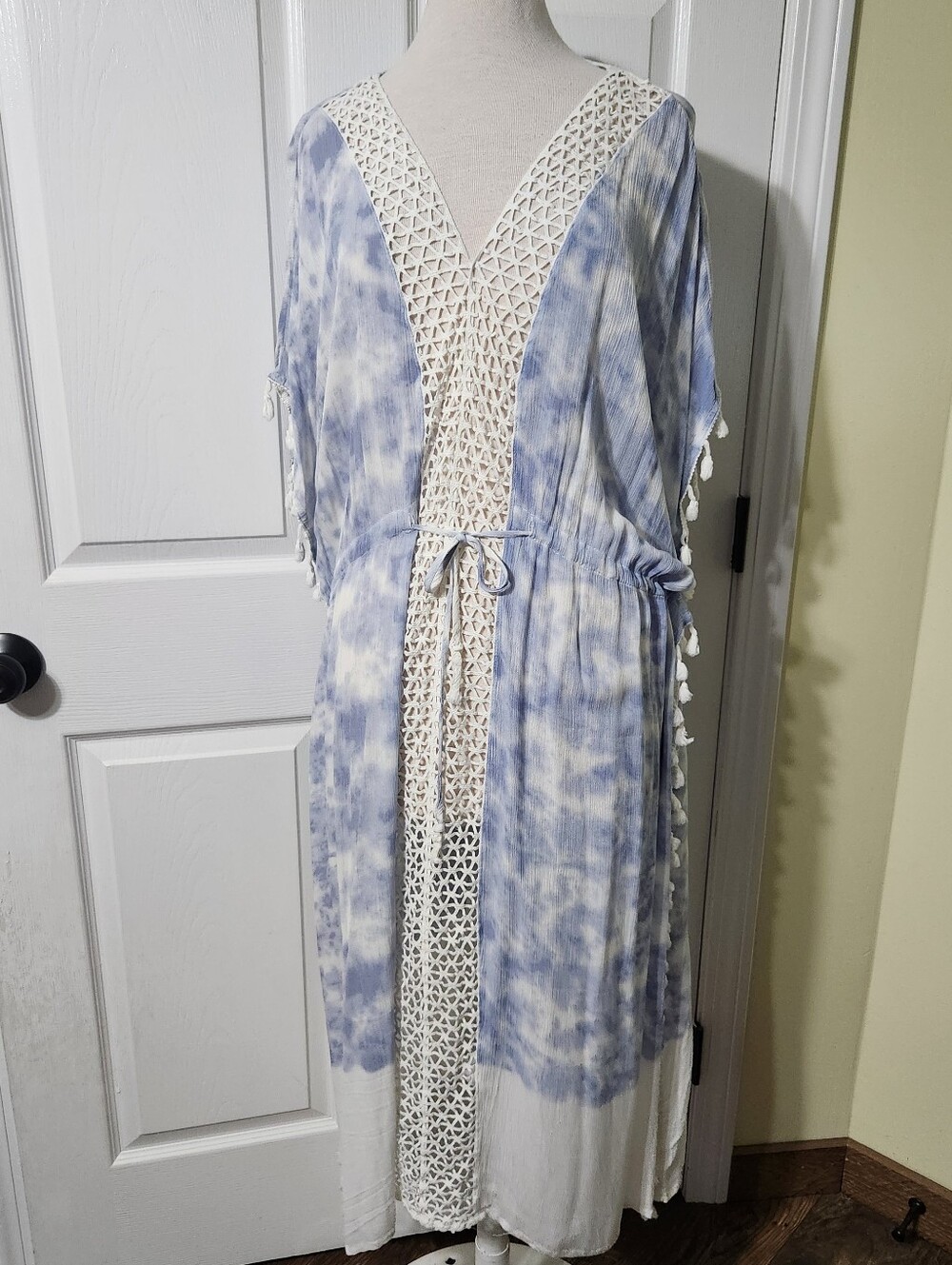 Surf Gypsy Beach Cover-up, Blue And White Tie Dye, Size M